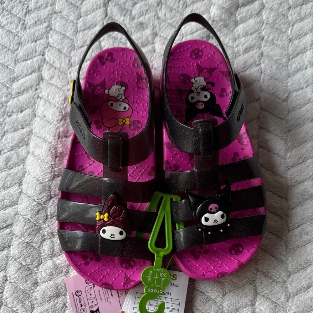 NWT CROCS -Hello Kitty And Friends Sandals Kids J2